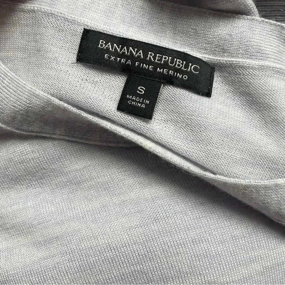 Banana Republic Extra Fine Merino Wool Crewneck Sweater. Womens Small. Blue grey